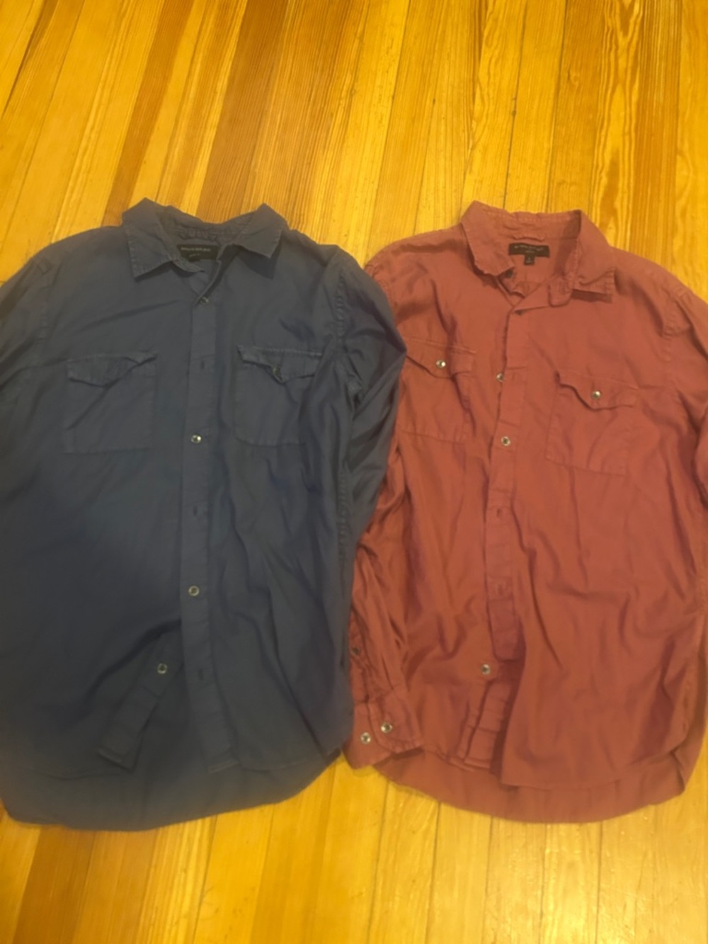 Banana Republic Men's Button-Down Shirt – Navy Blue & Burgundy